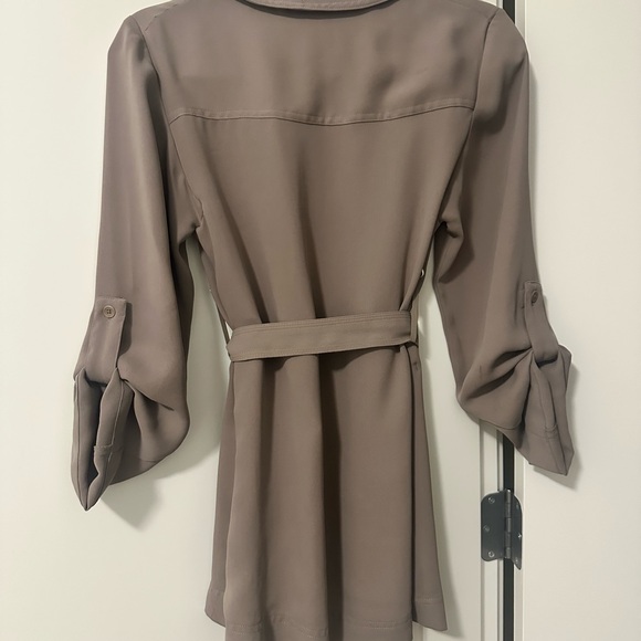 Babaton Beige Open-Front Blazer - Picture 3 of 3